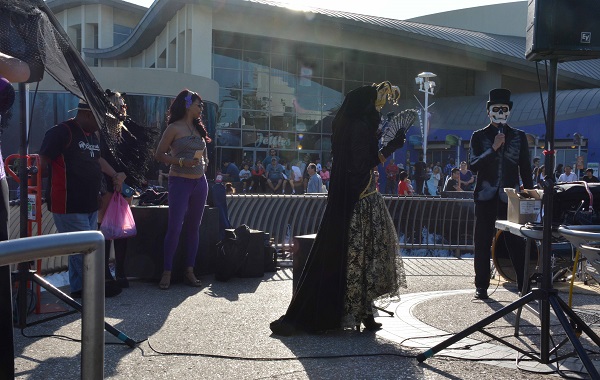 costume competition judges in background1