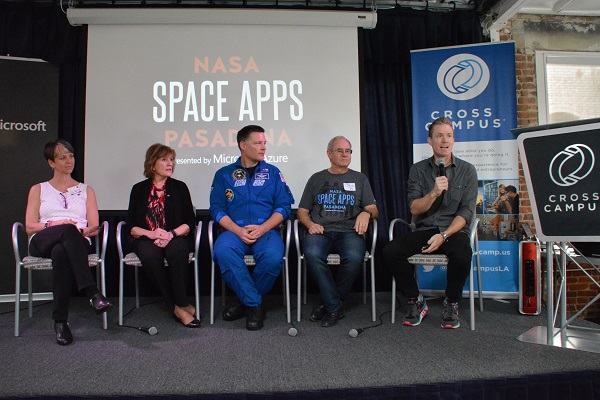 Space Apps panel1