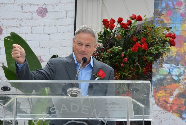 Gary Sinise closeup from the lectern