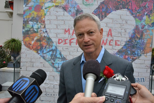 Gary Sinise in group interview