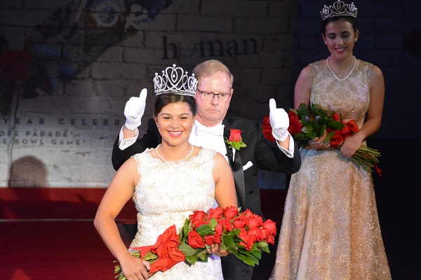 Tournament of Roses President Lance Tibbet signals "thumbs up" affter crowning Queen Isabella