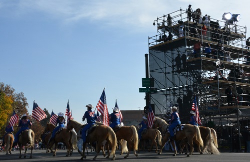 Long Beach Sheriffs on Palomino horses with American flags