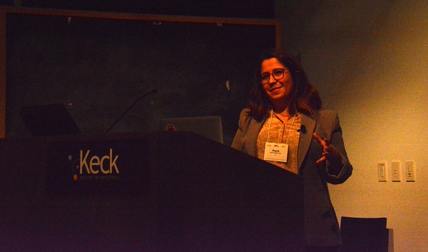 Dr. Ramaswamy addresse the audience from the Keck lectern