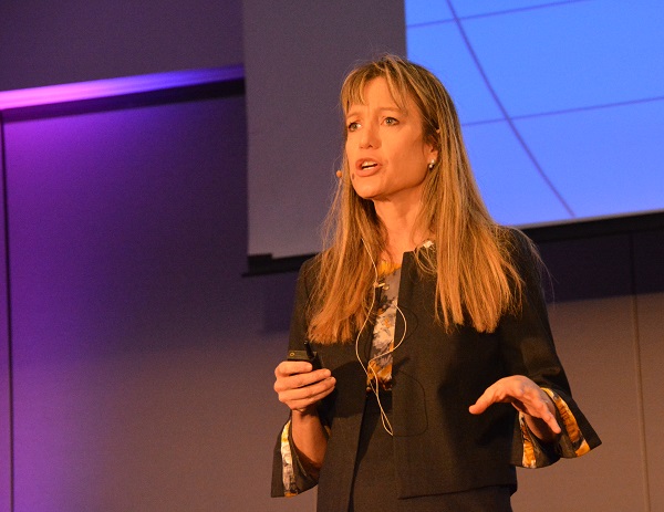 Dr. Kim Bullock giving her presentation at Cedars-Sinai's first "Medical Virtual Reality" conference