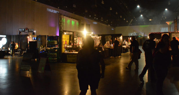 First attendees walk into darkened convention hall for ScareLA 2018