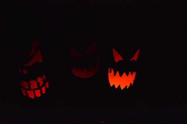 Grinning jack-o-lanterns inside "Descension" haunt at ScareLA™ 2018