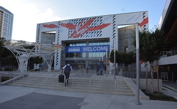 Attendees enter McEnery Convention Center for Sensors 2018